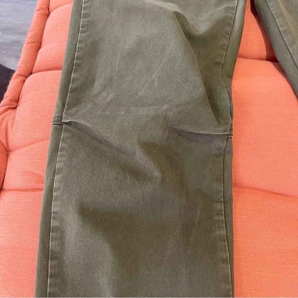 Banana Republic Girlfriend Authentic Chino - Picture 5 of 12